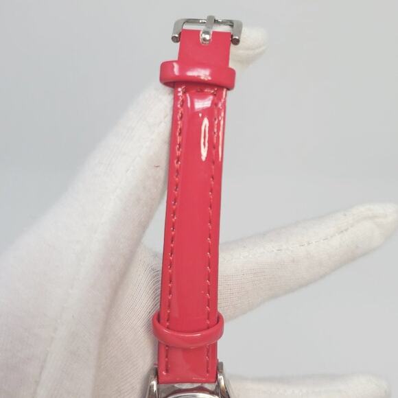 Vintage Disney Minnie Mouse Red Band Silver-toned Watch - Picture 4 of 10